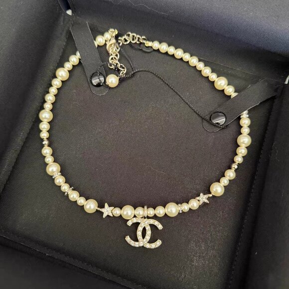 CHANEL Jewelry - Authentic CHANEL Stylish Star & Pearl Necklace